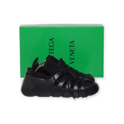 Promenadskor (Trail Knit sneakers) från Bottega Veneta