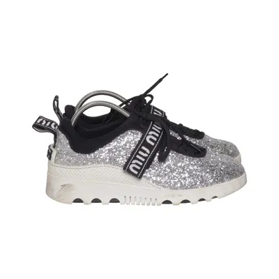 Baskets (Argent, Noir) de Miu Miu