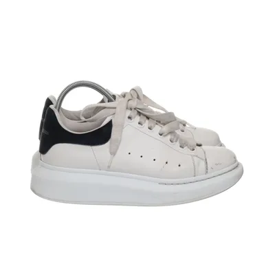 Sneakers (Oversized) från Alexander McQueen Skinn
