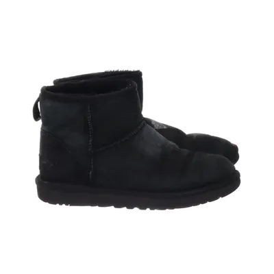 Boots (Classic Mini II) från UGG Mocka