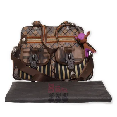 Handväska (Dress Less) från George Gina & Lucy