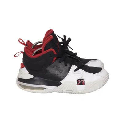 Basketbal schoenen ( Stay Loyal 2) van Jordan