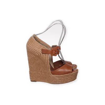 Kilklackar (Brun) från Christian Louboutin Skinn