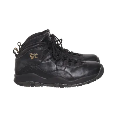 Sneakers (10 Retro NYC) från Nike Air Jordan