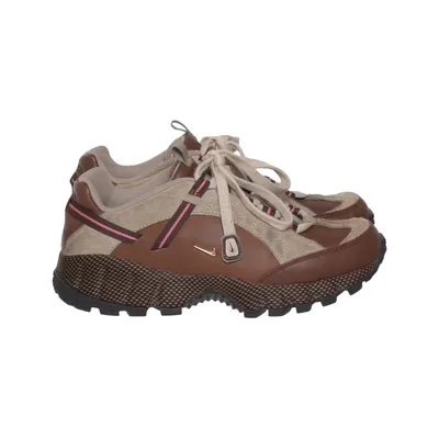 Sneaker (Humara LX) von Nike x Jacquemus Leder