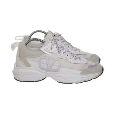 Sneakers (Calfskin Split Shegoes) van Valentino Garavani