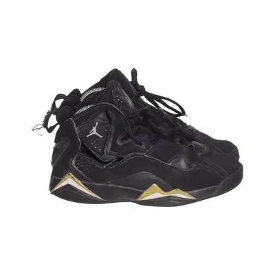 Basketball shoes (True Flight ) from Jordan Leather