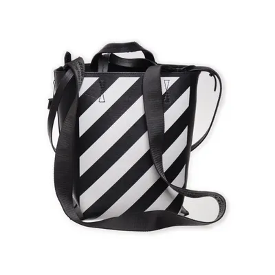 Axelremsväska (Svart, Vit) från Off-White Skinn