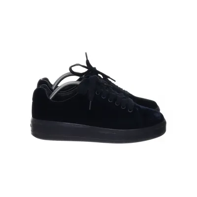 Sneakers (Velvet Microsole Low Top) from Prada Linea Rossa