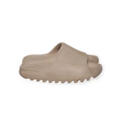 Slip-ins (Adidas Yeezy Slide) från Adidas x Yeezy