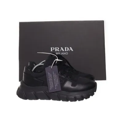 Sneakers (Svart) från Prada