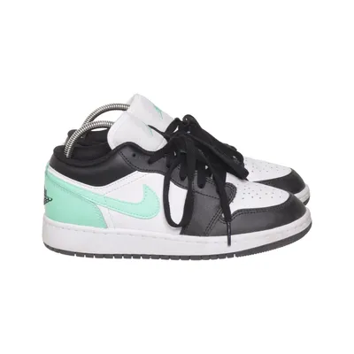 Sneakers (1Low) från Nike Air Jordan