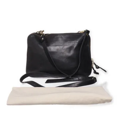 Axelremsväska (Svart) från Sandqvist Skinn