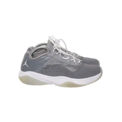 Sneakers ( 11 Retro Low) from Jordan