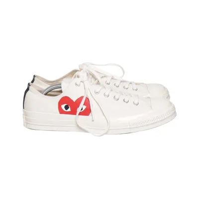 Tygskor (Vit, Röd) från Comme des Garçons PLAY x Converse