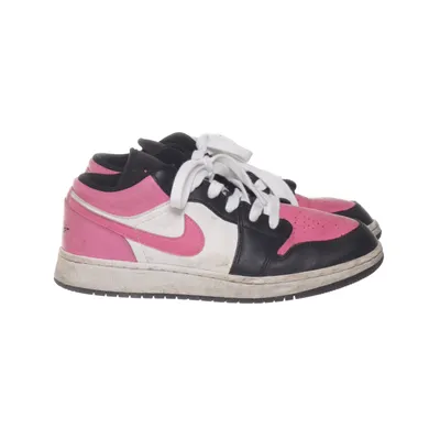 Sneakers (1 Low) från Nike Air Jordan Skinn