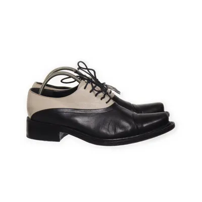 Chaussures Oxford (Noir, Beige) de Prada