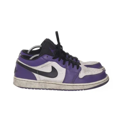 Sneakers (1 Low Court) from Nike Air Jordan