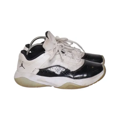 Sneakers (11 Cmft Low) from Jordan