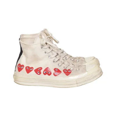 Tygskor (Vit, Röd, Blå) från Comme des Garçons PLAY x Converse