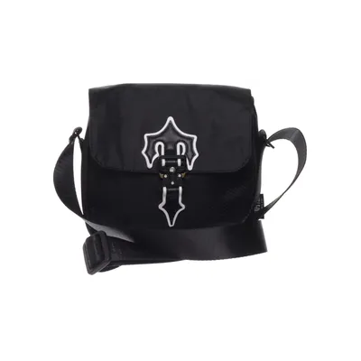 Axelremsväska (Svart) från Trapstar