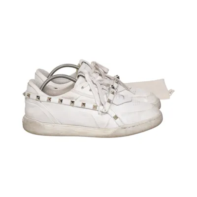 Sneakers (Rock Stud) från Valentino Garavani Skinn