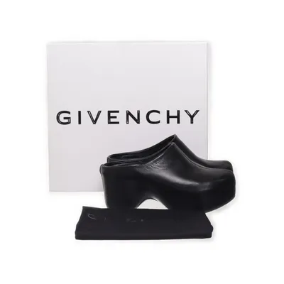 Mules (Svart) från Givenchy Skinn