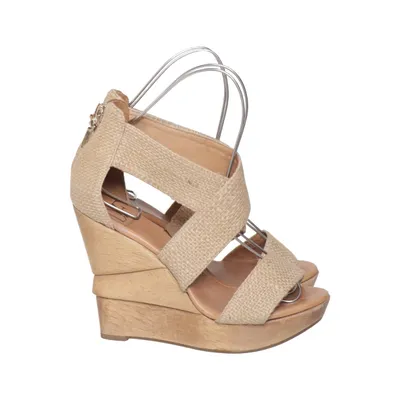 Sleehakken (Beige) van Diane von Furstenberg