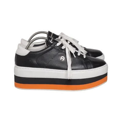 Sneakers (Svart, Vit, Orange) från Aigner Skinn
