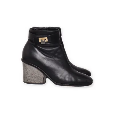 Heeled boots (Black) from Balenciaga Leather