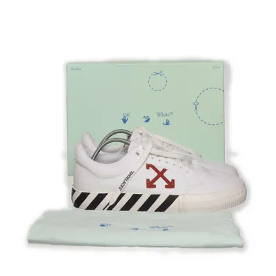 Sneakers (Vulcanized Sole) från Off-White