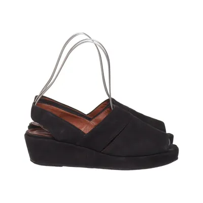 Wedges (Black) from Tiramisu