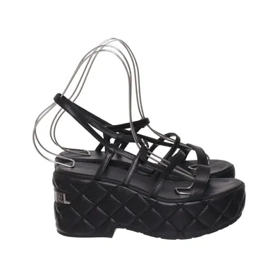Sandalen (Schwarz) von Chanel