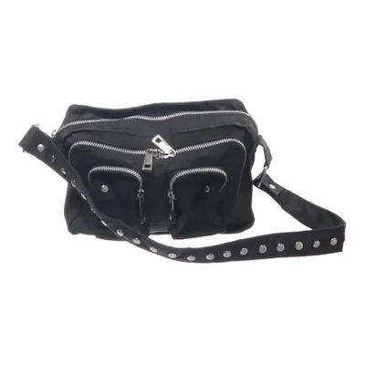 Axelremsväska (Svart) från Núnoo