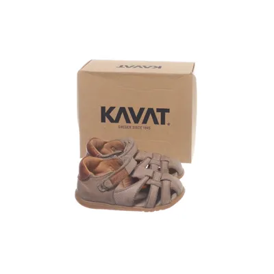 Walking shoes (Beige) from Kavat Leather
