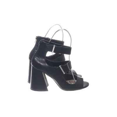 Sandaletter (Svart) från Charles & Keith