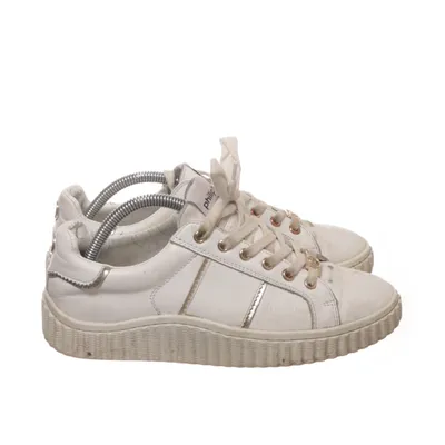Sneakers (White) from Philip Hog