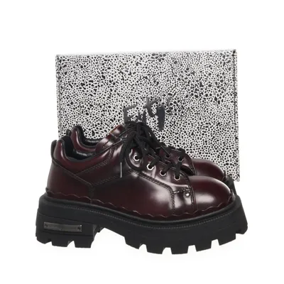 Derbyskor (Detroit Leather, Barolo) från Eytys Skinn