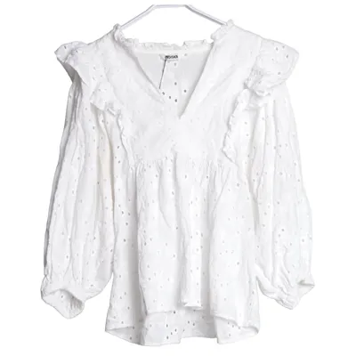Blus (Vit blus med volanger och fina detaljer!) från Indiska