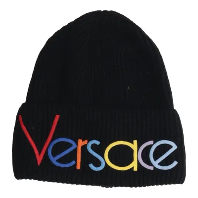 Beaniemössa (ICAP002) från Versace Ull