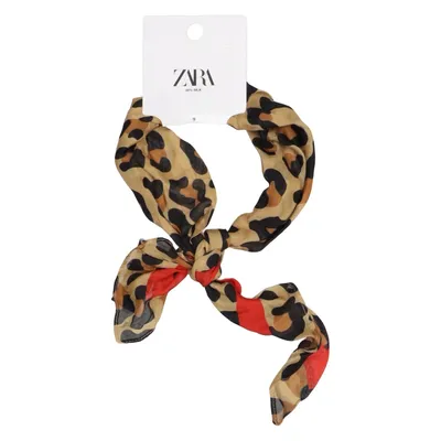 Suit scarf (Beige, Black, Red) from Zara