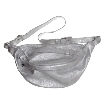 Midjeväska (Silverfärgad) från Pelle Pelle
