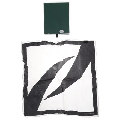 Mouchoir (Blanc, Noir) de Hermine Hold Soie