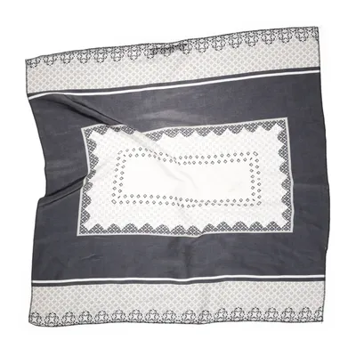 Halsdoek (Zwart, Wit, Beige) van NA-KD