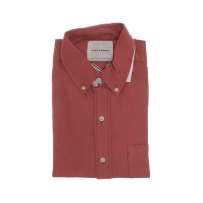 Oxfordskjorta (Röd) från A Day's March