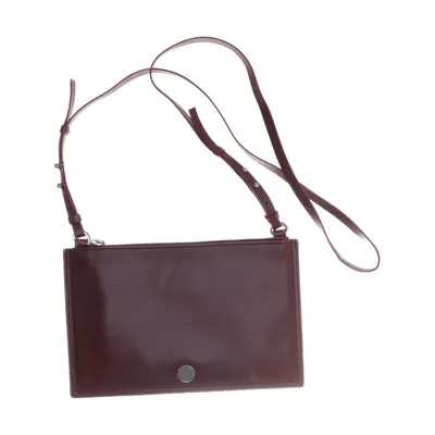 Axelremsväska (Röd) från Tiger of Sweden Skinn