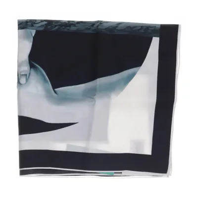 Scarf (Svart, Vit, Grå) från H&M Conscious Collection Exclusive Silke