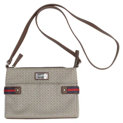 Axelremsväska (Beige) från Tommy Hilfiger Skinnimitation