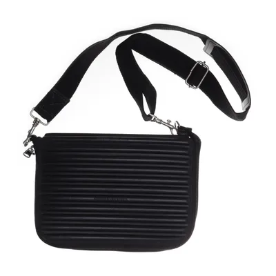 Axelremsväska (Svart) från Mandarina Duck Skinn