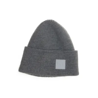 Beaniemössa (Grå) från Kari Traa